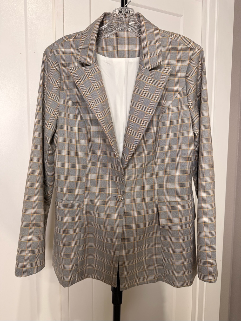 Plaid Single-Button Blazer Jacket - Gray with Tan Check